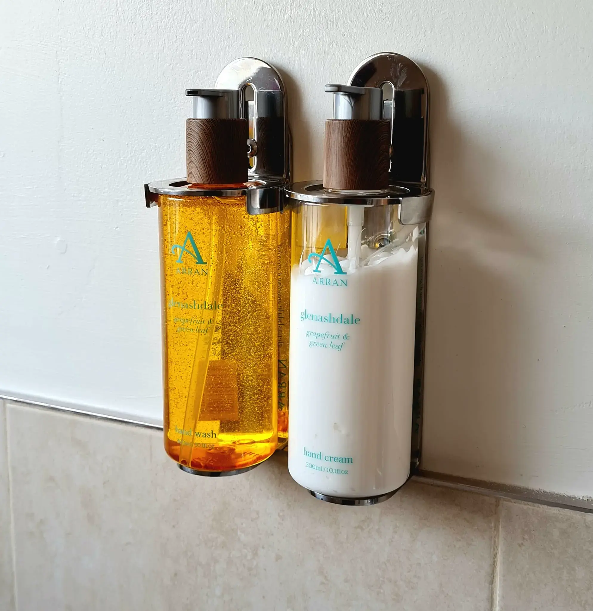 Showering amenities present in the bathroom