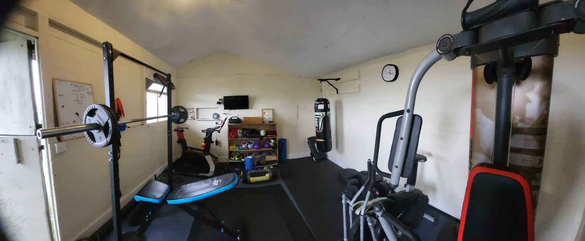 Home gym with equipment